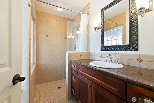 $1,600,000 | 10841 Evergreen Terrace Southwest, Lakewood, WA 98498