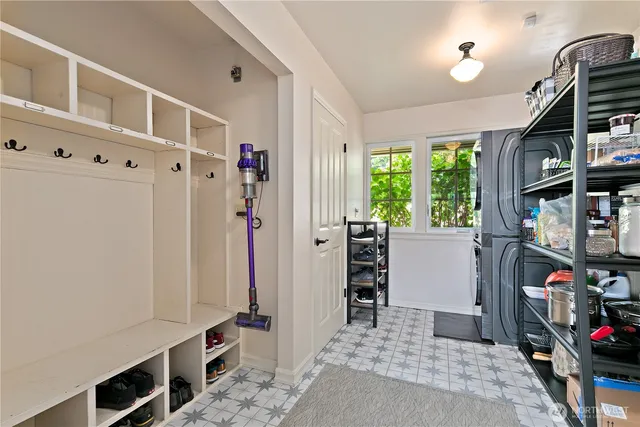 $1,600,000 | 10841 Evergreen Terrace Southwest, Lakewood, WA 98498