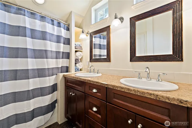 $1,600,000 | 10841 Evergreen Terrace Southwest, Lakewood, WA 98498