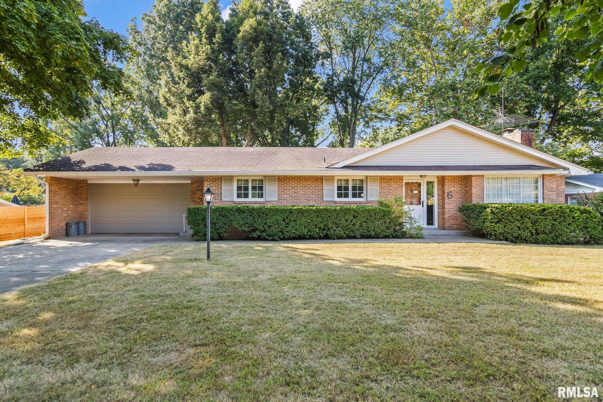 6 Wildwood Road Springfield, IL 62704 - Photo 1 of 43
