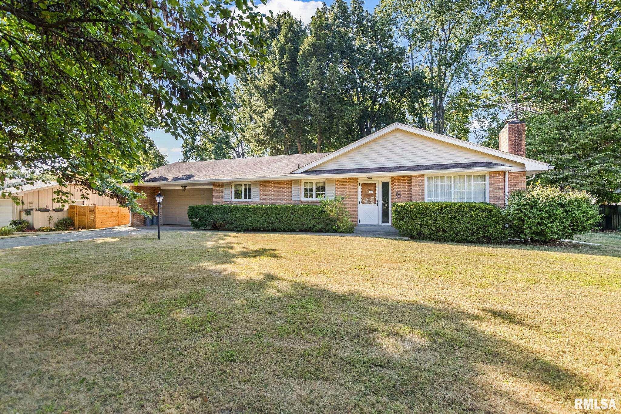 6 Wildwood Road Springfield, IL 62704 - Photo 2 of 43