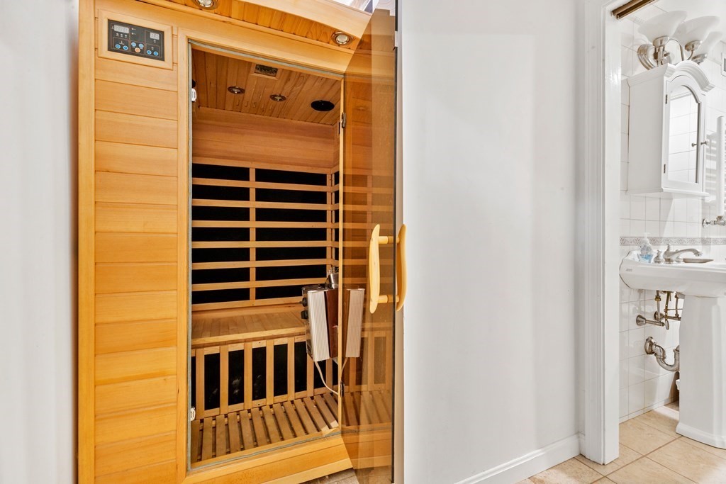 48 Norton Road Quincy, MA 02169 - Photo 25 of 41 Gallery Image 25