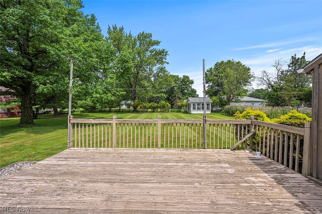 5427 Highland Road Cleveland, OH 44143 - Photo 22 of 32 Back deck