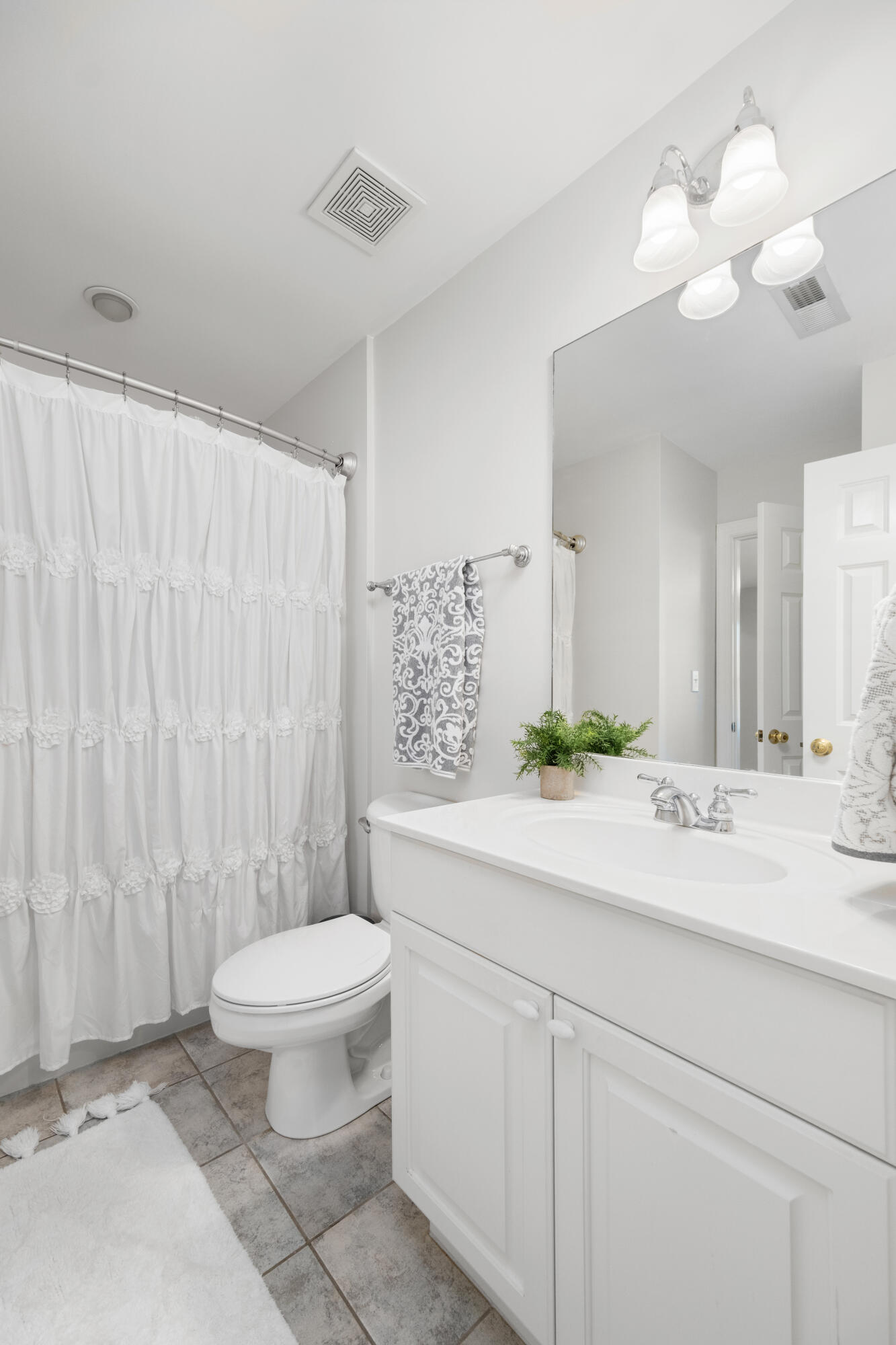 122 Lucia Street Charleston, SC 29492 - Photo 35 of 48 122 Lucia St_Eterna_Media-46