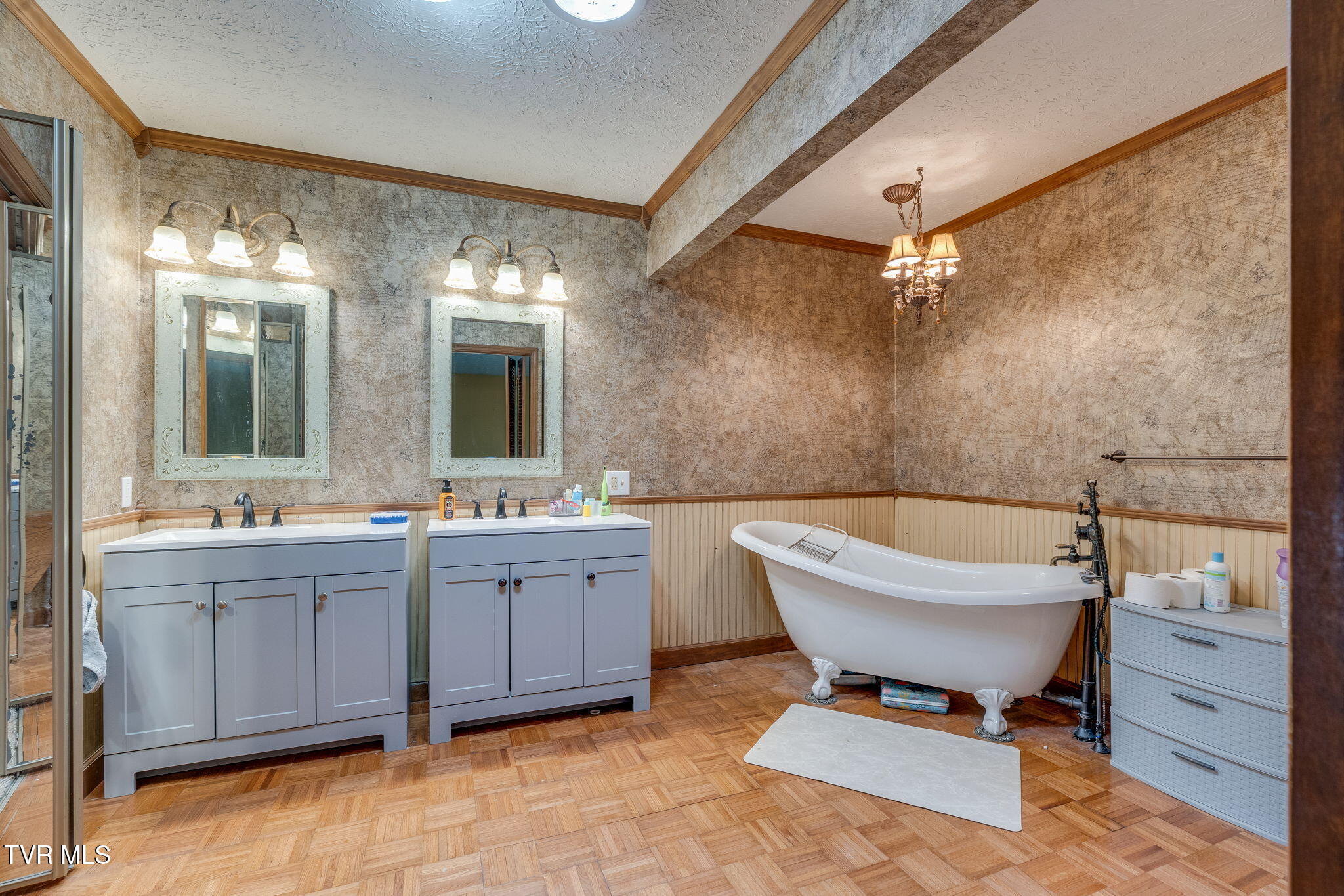 1656 Fall Creek Road Kingsport, TN 37664 - Photo 14 of 40 026