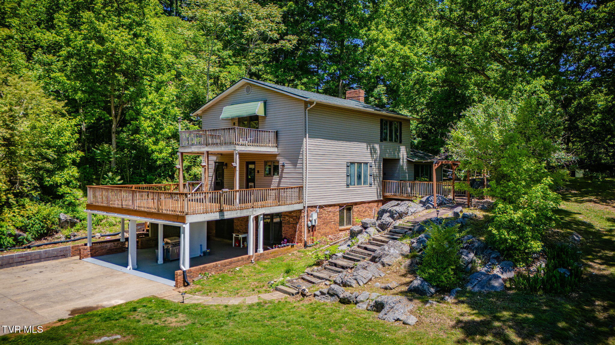 1656 Fall Creek Road Kingsport, TN 37664 - Photo 31 of 40 101