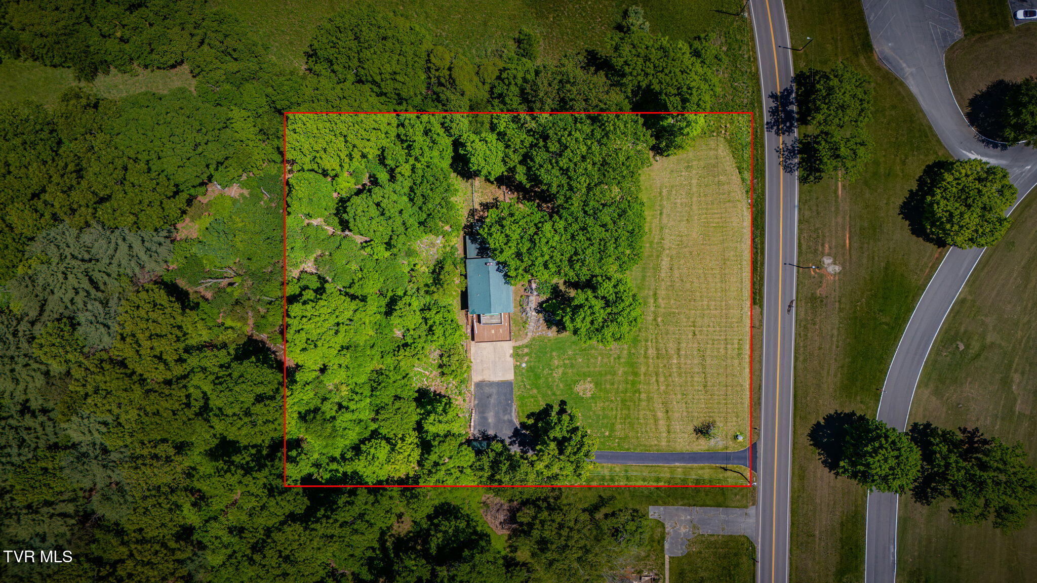 1656 Fall Creek Road Kingsport, TN 37664 - Photo 33 of 40 106a