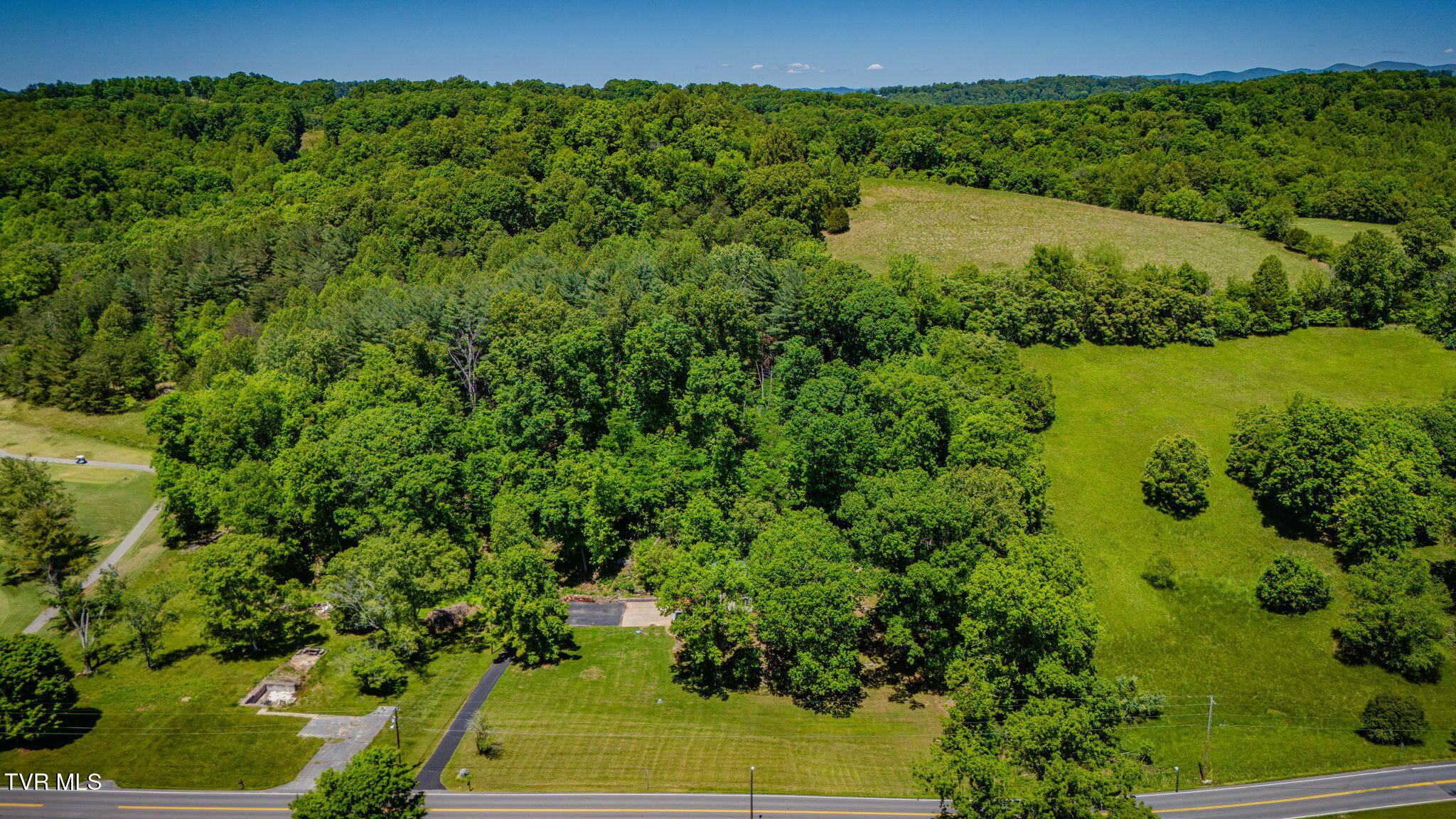 1656 Fall Creek Road Kingsport, TN 37664 - Photo 34 of 40 103