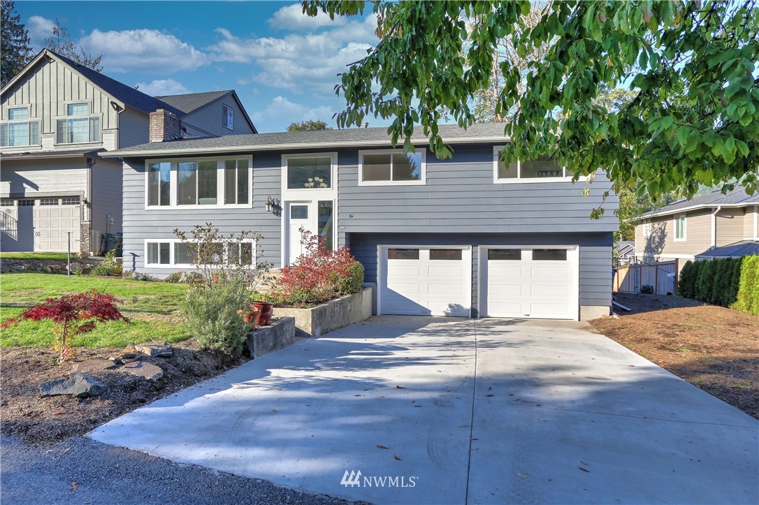 5208 Northeast 24th Street Renton, WA 98059 - Photo 2 of 31