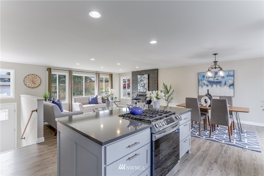 5208 Northeast 24th Street Renton, WA 98059 - Photo 15 of 31