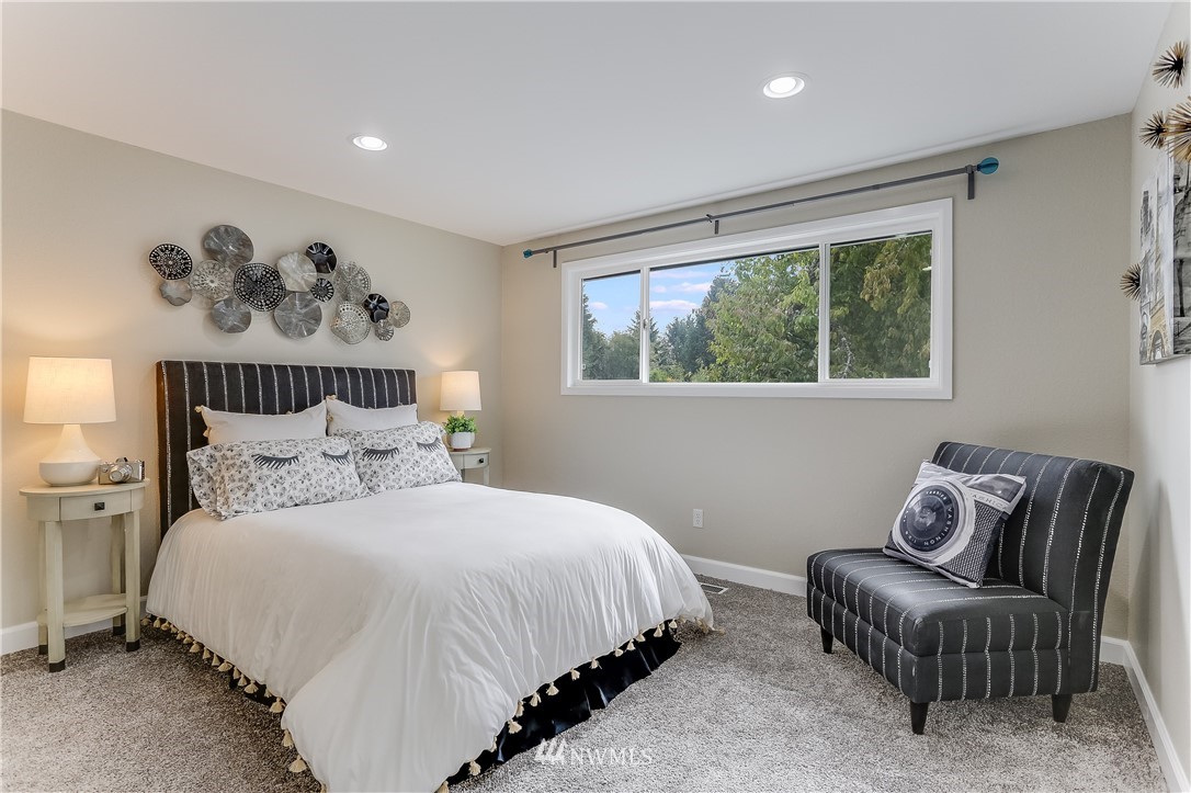 5208 Northeast 24th Street Renton, WA 98059 - Photo 19 of 31