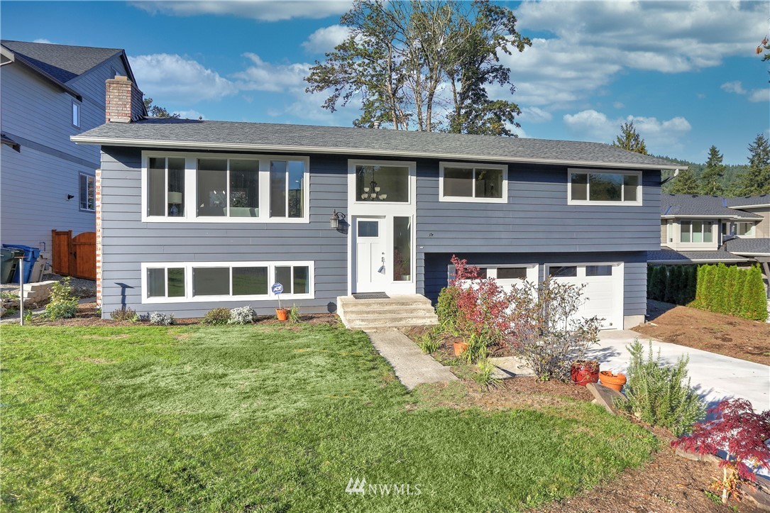 5208 Northeast 24th Street Renton, WA 98059 - Photo 3 of 31