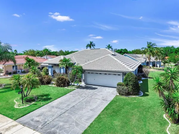 $399,900 | 2003 New Bedford Drive, Sun City Center, FL 33573