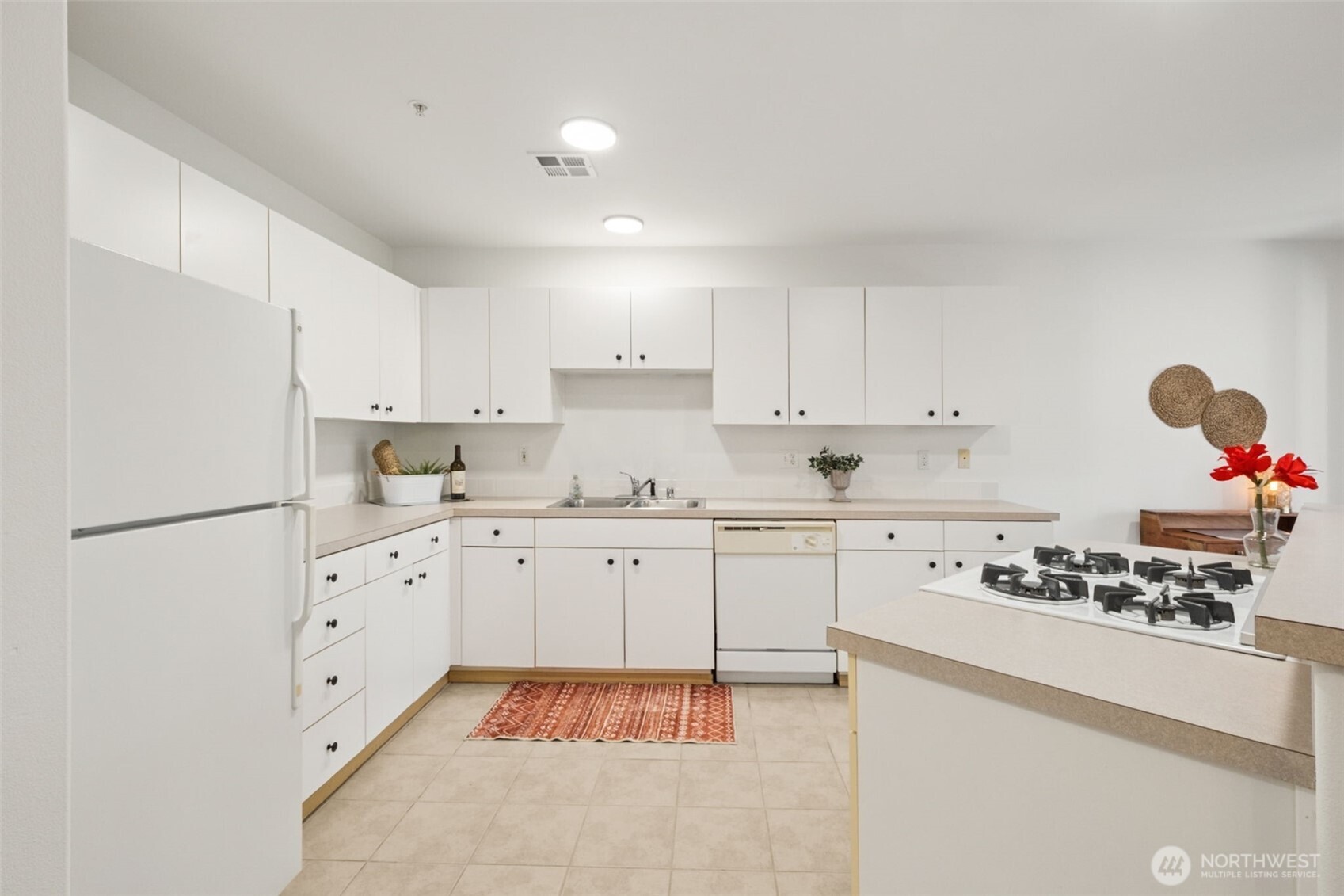 1318 37th Street, Unit 2228 Everett, WA 98201 - Photo 8 of 28