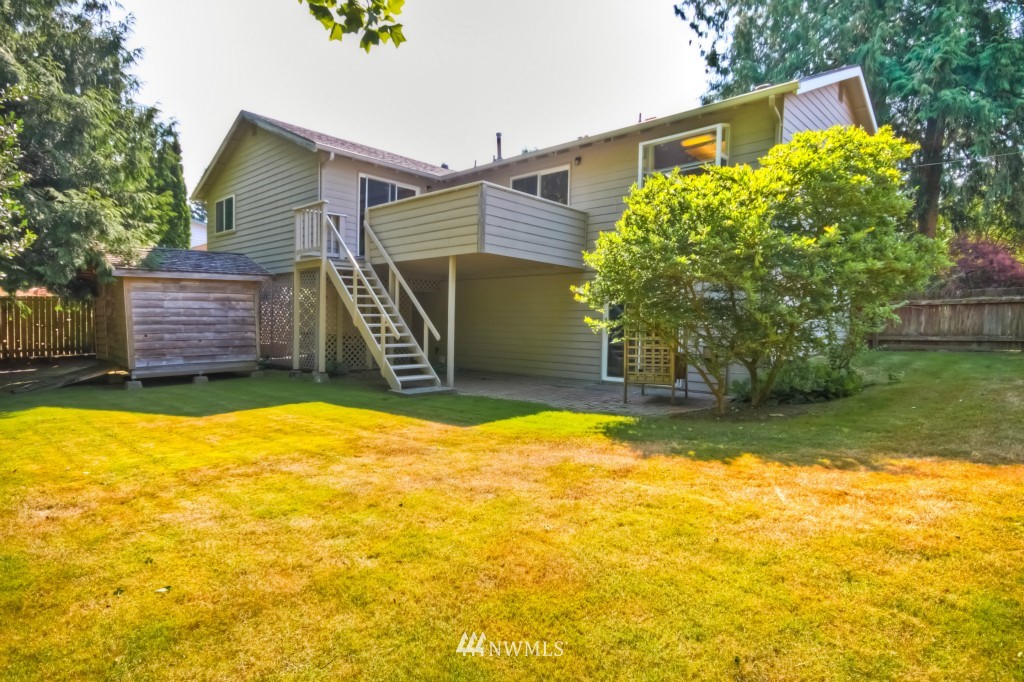 7831 185th Place Southwest Edmonds, WA 98026 - Photo 2 of 15 Gallery Image 2