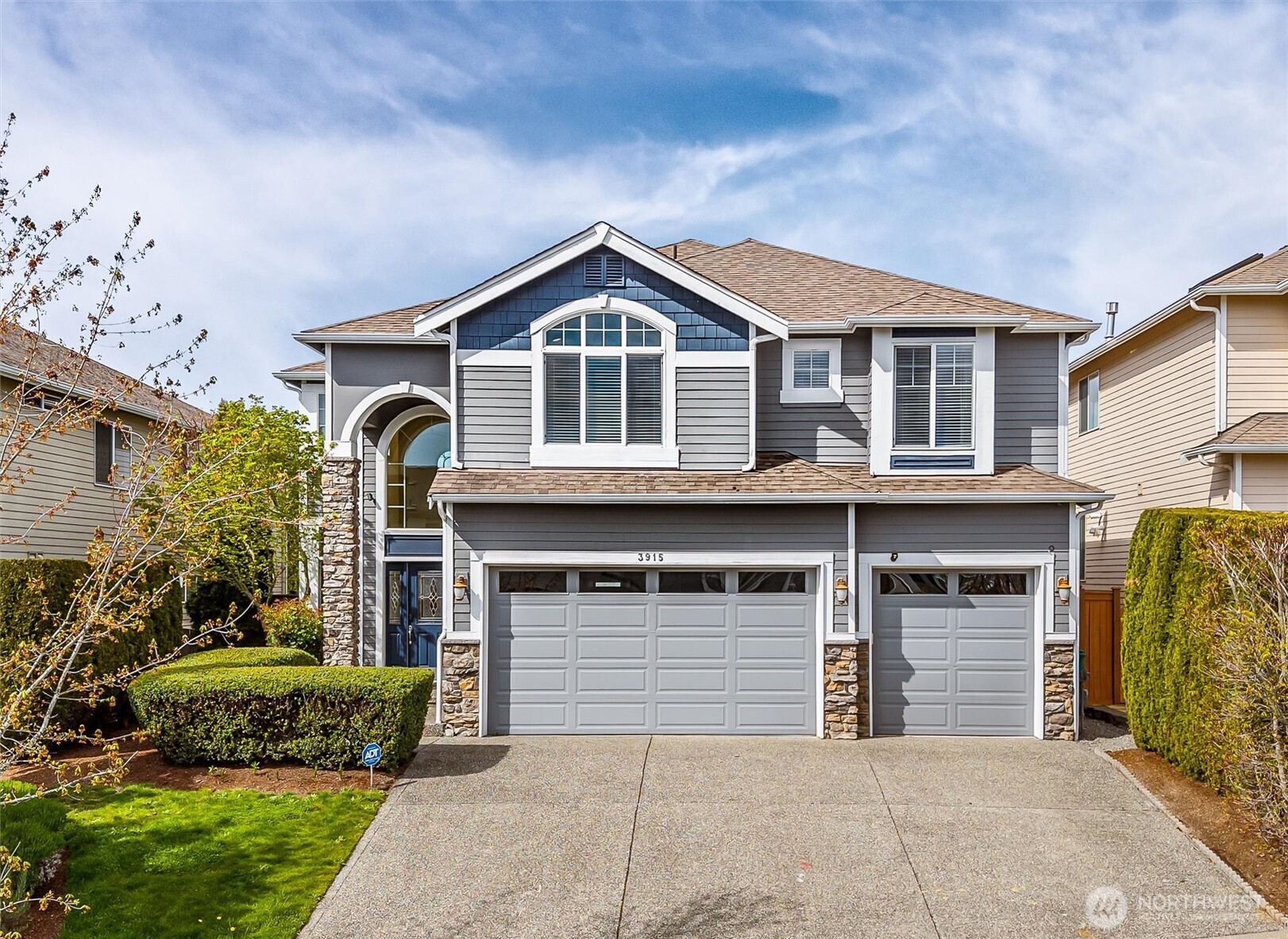 3915 214th Street Southeast Bothell, WA 98021 - Photo 2 of 39