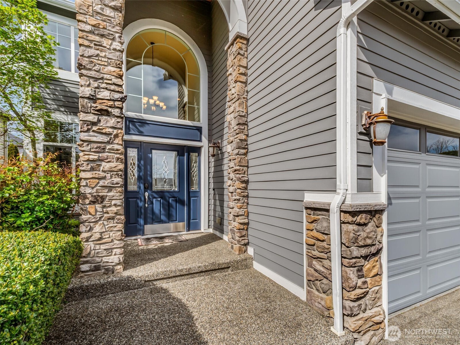 3915 214th Street Southeast Bothell, WA 98021 - Photo 3 of 39
