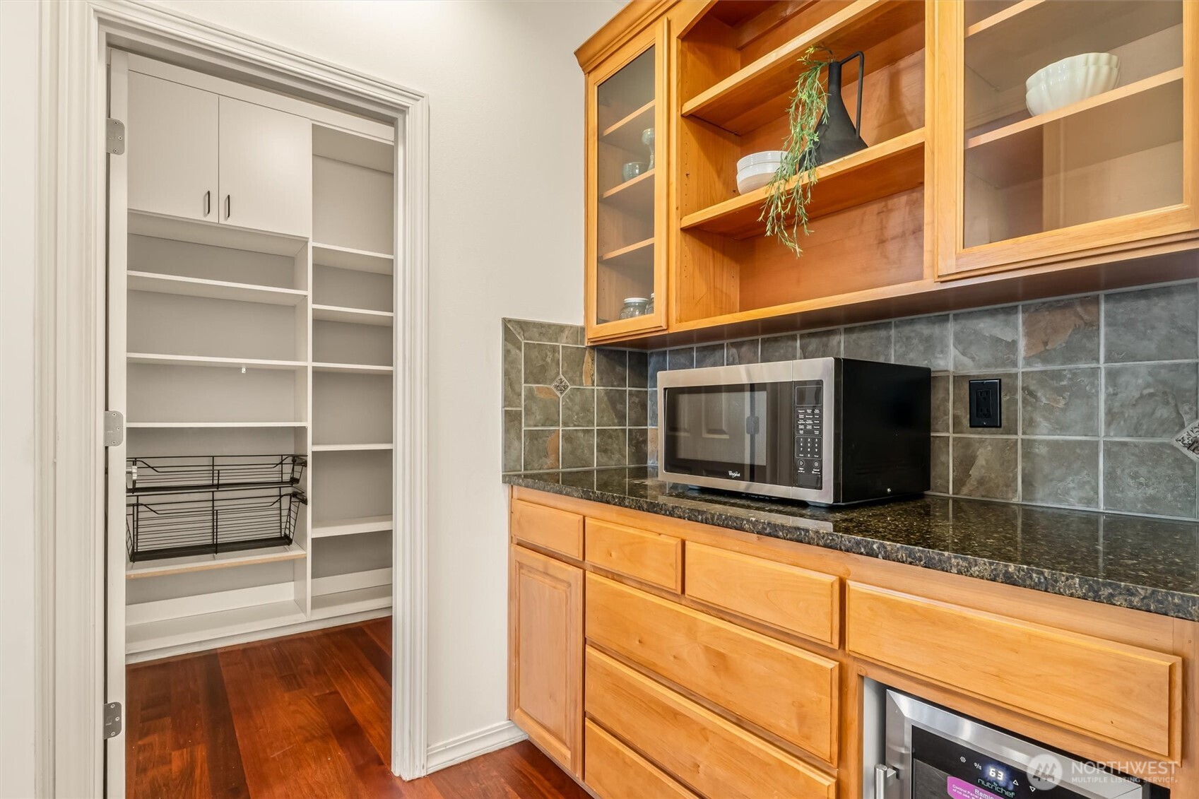 3915 214th Street Southeast Bothell, WA 98021 - Photo 10 of 39