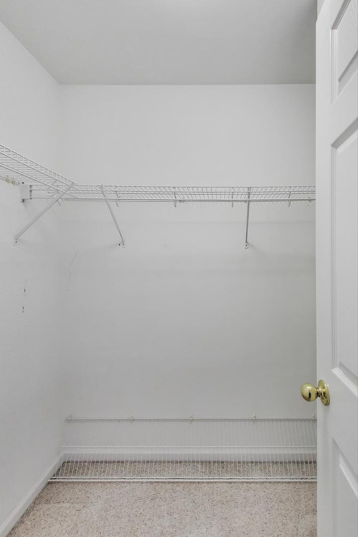 2271 Stoughton Circle Aurora, IL 60502 - Photo 24 of 34 a view of small space