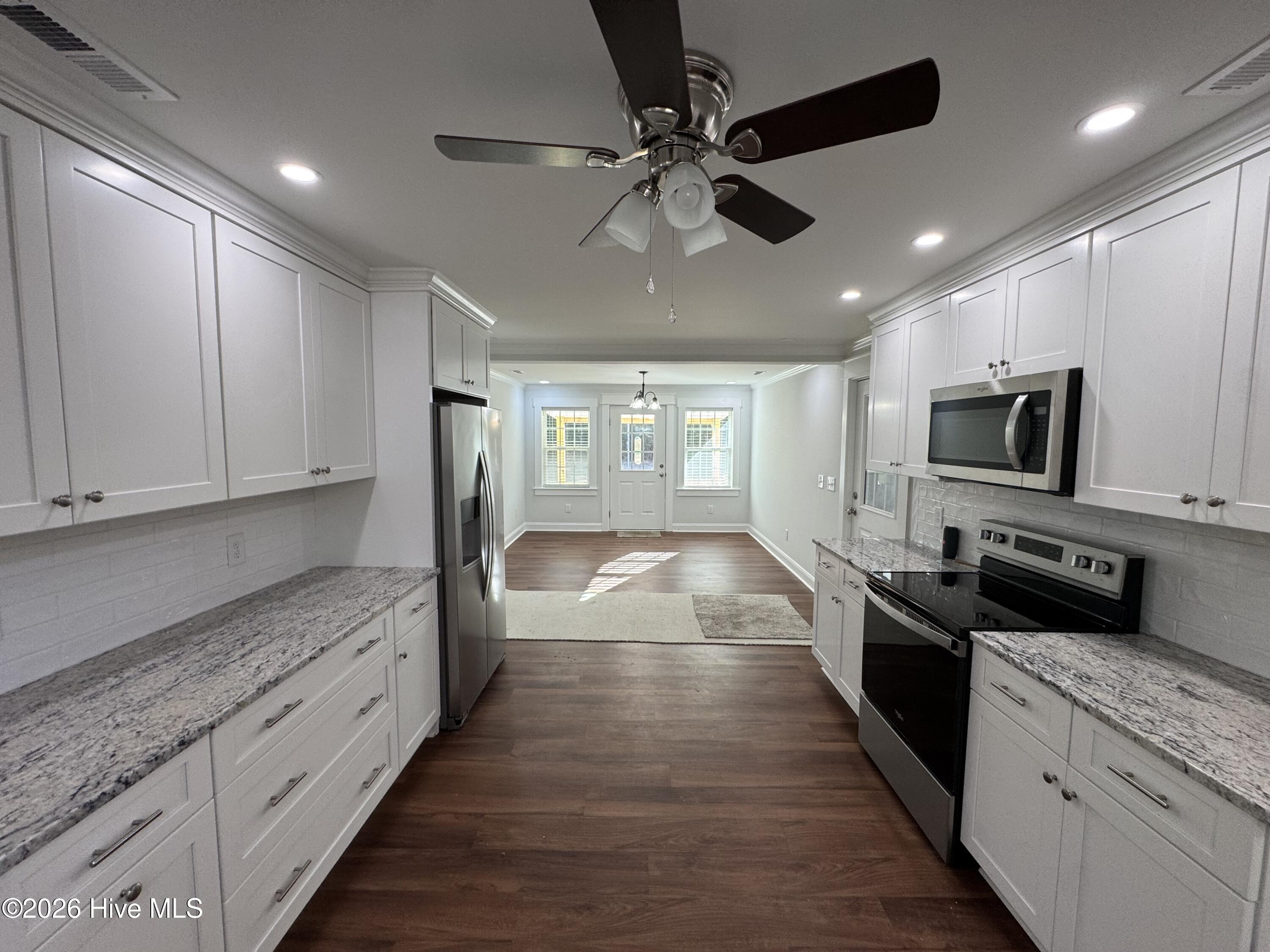 1853 Southwood Road Kinston, NC 28501 - Photo 6 of 18 IMG_7485