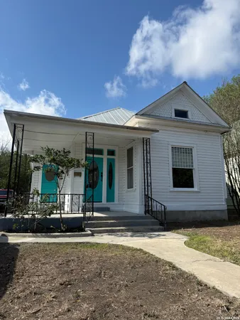 $2,300 | 306 Florida Street, San Antonio, TX 78210