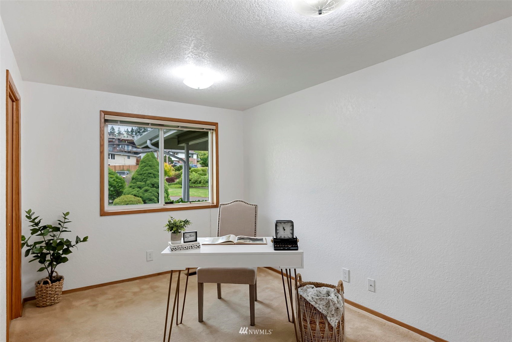 3891 Rama Drive East Port Orchard, WA 98366 - Photo 21 of 32 a workspace with furniture and window