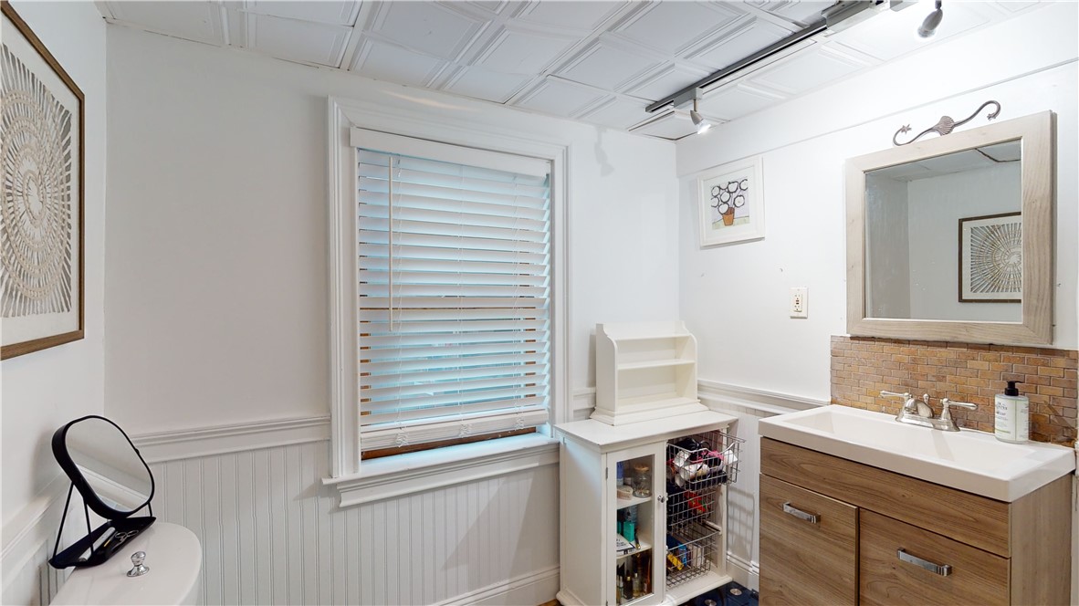 34 Goose Island Road Narragansett, RI 02882 - Photo 25 of 38