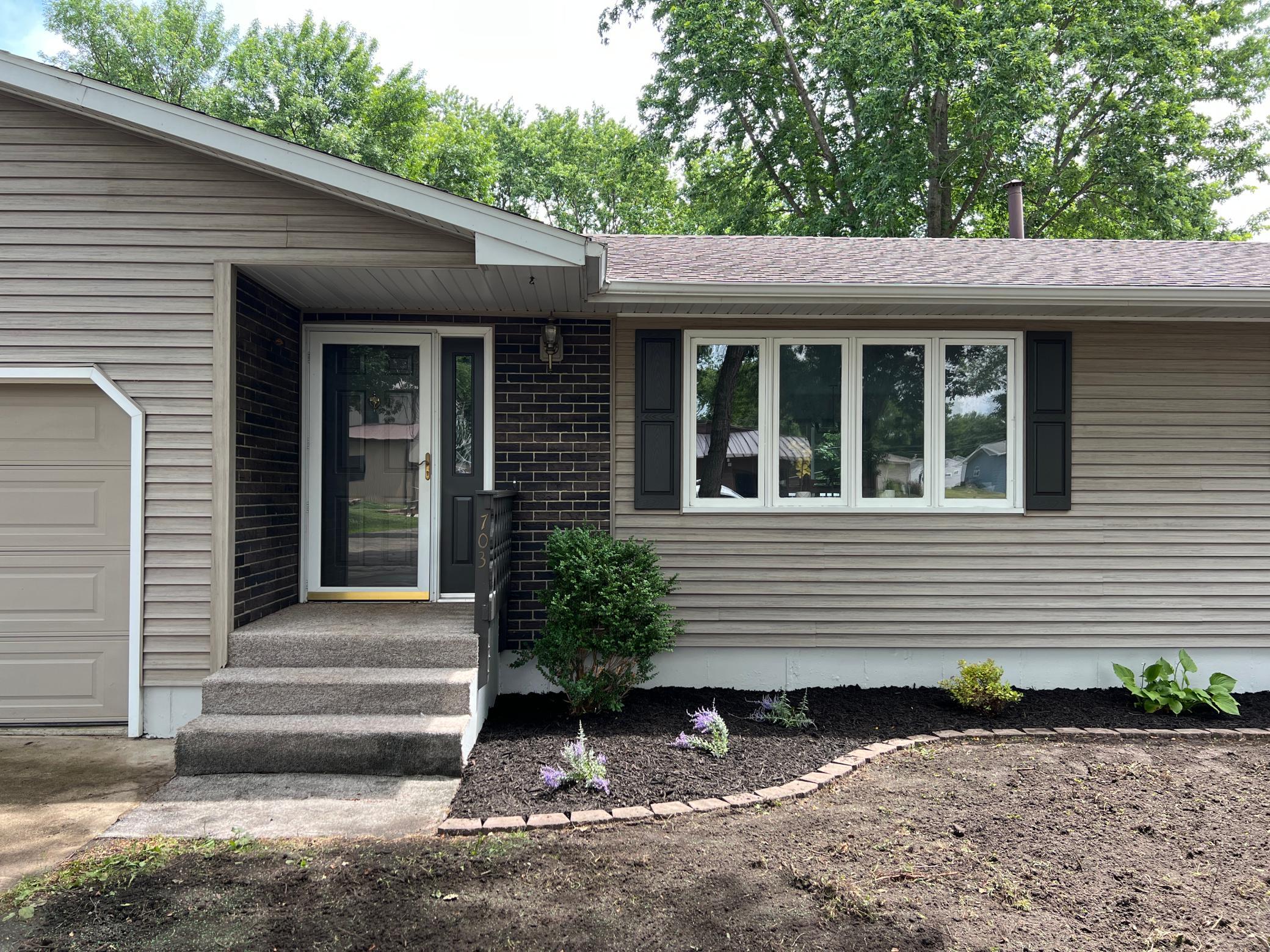 703 3rd Street South Ellendale, MN 56026 - Photo 3 of 37