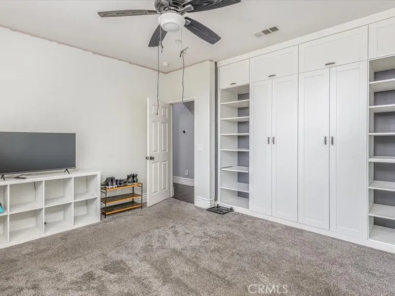 15851 Sulphur Springs Road Moreno Valley, CA 92555 - Photo 20 of 47 a view of workspace with furniture