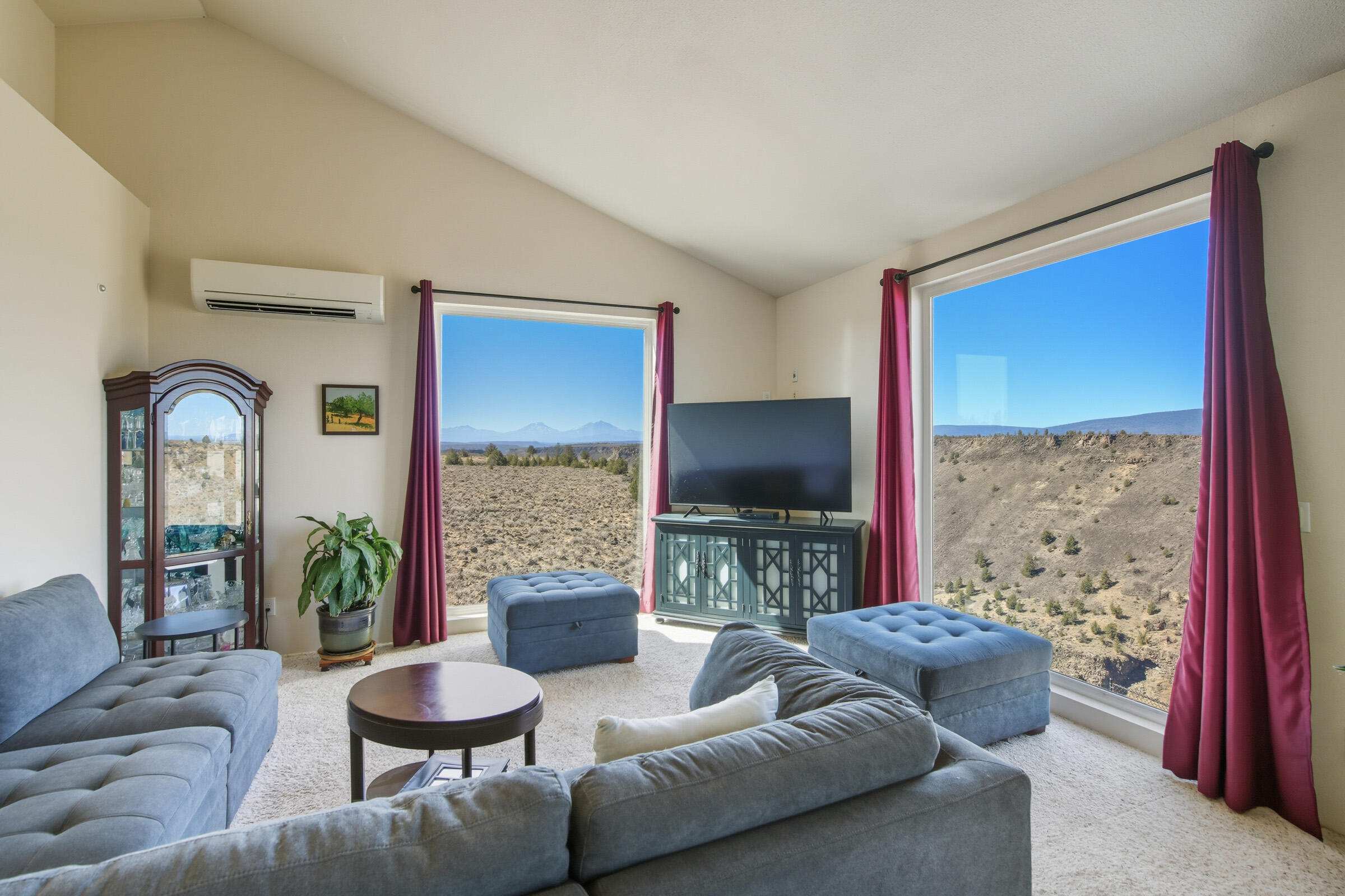 9813 Geneva View Road Terrebonne, OR 97760 - Photo 10 of 43 Floor to ceiling windows maximize views of the mountains and canyon