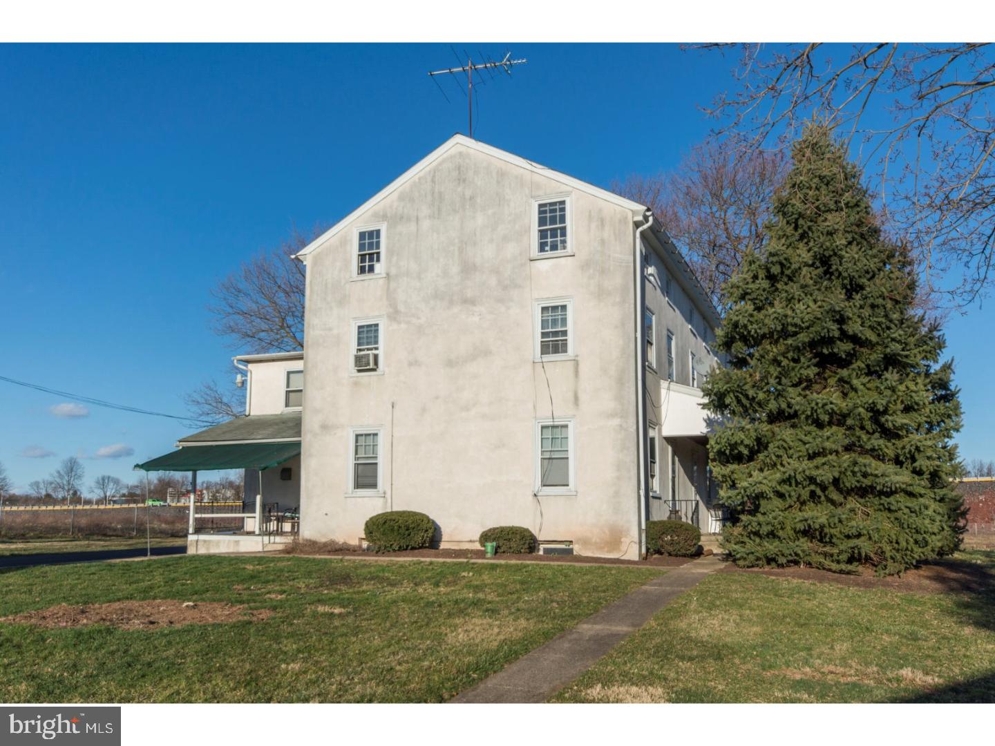 2160 Weber Road Lansdale, PA 19446 - Photo 3 of 16 Gallery Image 3