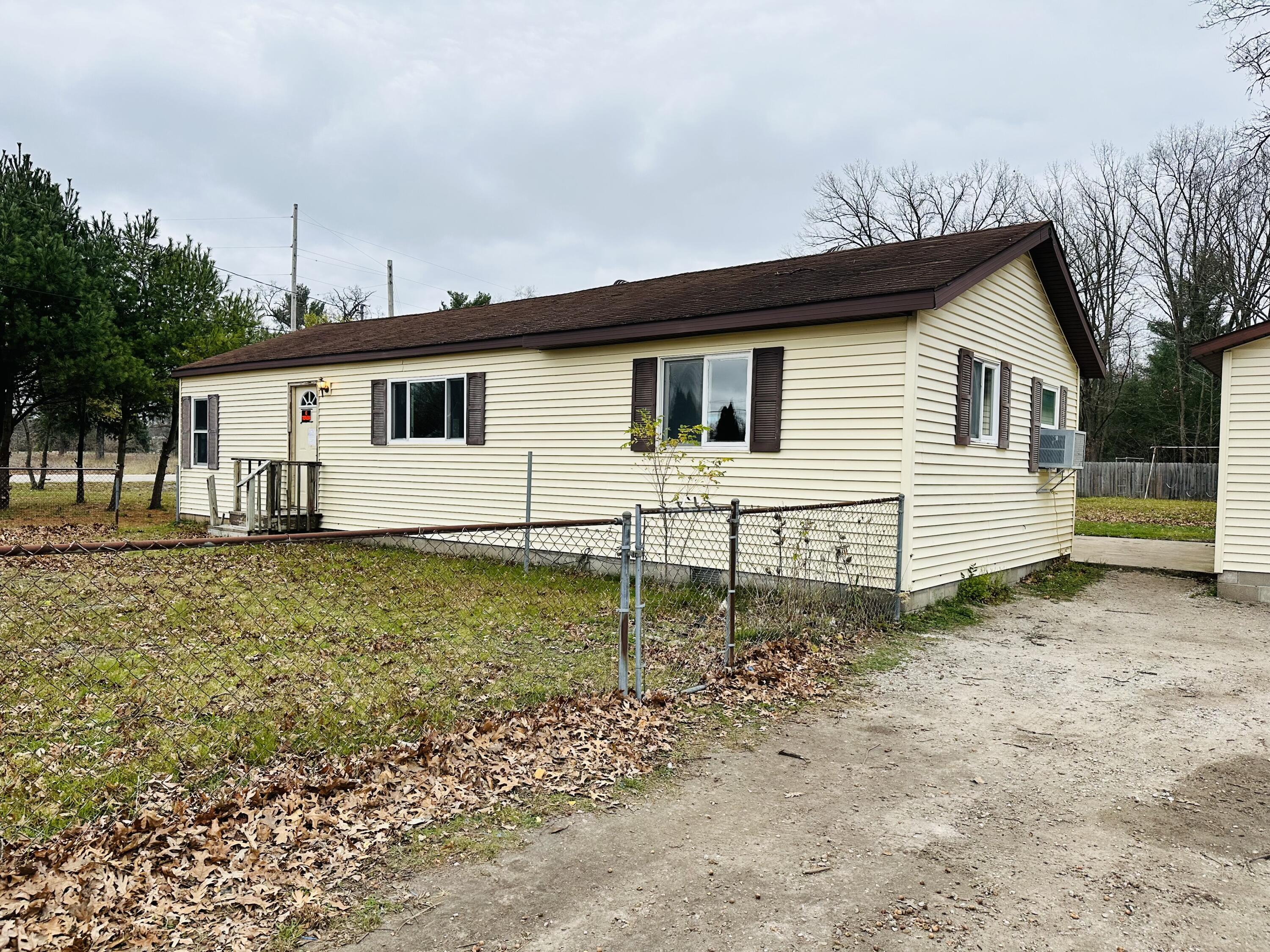 2836 Whitehall Road Muskegon, MI 49445 - Photo 1 of 43 A0D9F08F-AE02-4F56-A3ED-E8F078A0A100