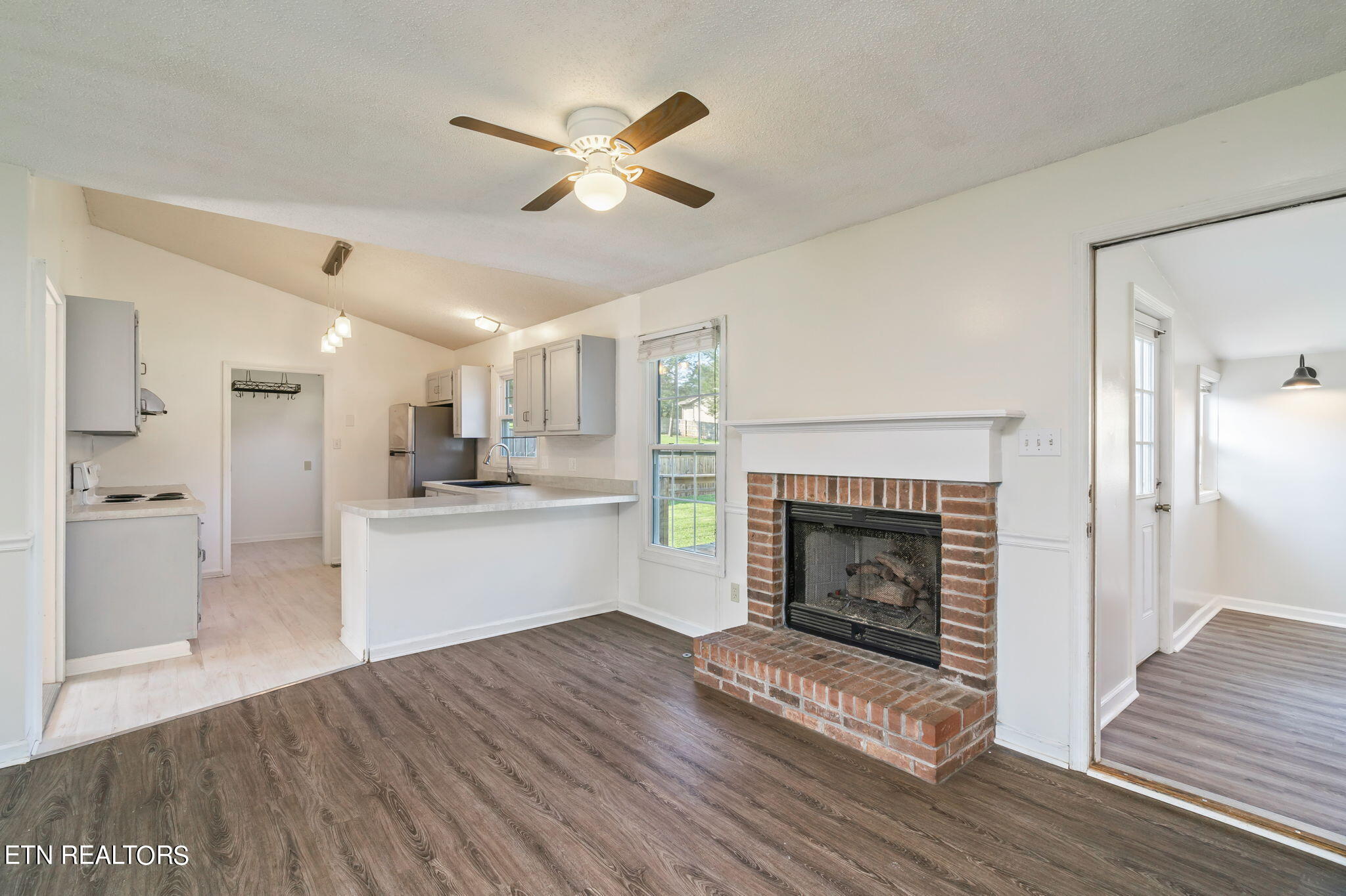 7644 Cedarcrest Road Knoxville, TN 37938 - Photo 9 of 39 10-web-or-mls-7644 Cedarcrest Road-28