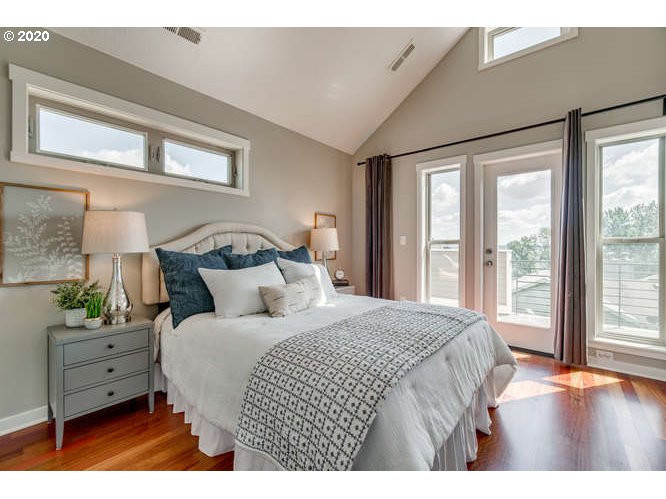 4542 Southwest View Point Terrace Portland, OR 97239 - Photo 14 of 32 Gallery Image 14