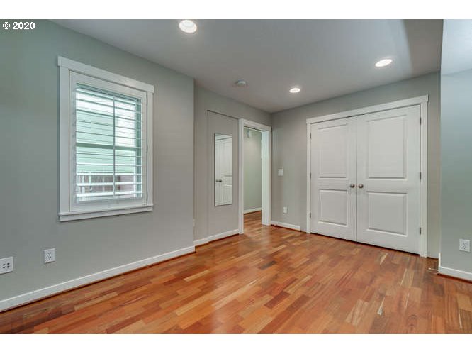 4542 Southwest View Point Terrace Portland, OR 97239 - Photo 19 of 32 Gallery Image 19