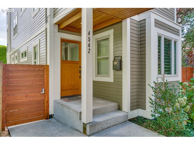 4542 Southwest View Point Terrace Portland, OR 97239 - Photo 3 of 32 Gallery Image 3