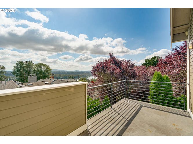 4542 Southwest View Point Terrace Portland, OR 97239 - Photo 23 of 32 Gallery Image 23