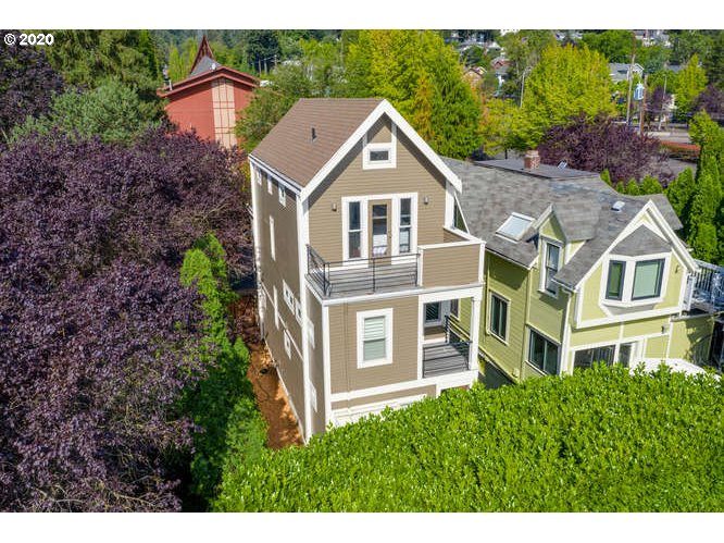 4542 Southwest View Point Terrace Portland, OR 97239 - Photo 25 of 32 Gallery Image 25