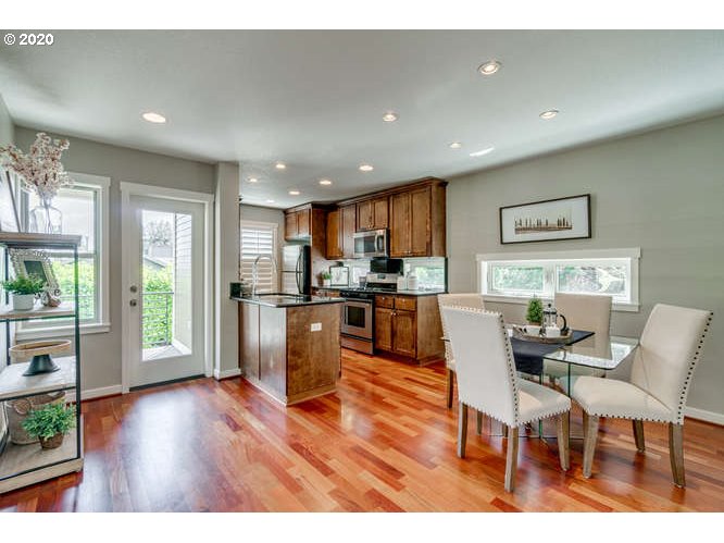 4542 Southwest View Point Terrace Portland, OR 97239 - Photo 7 of 32 Gallery Image 7