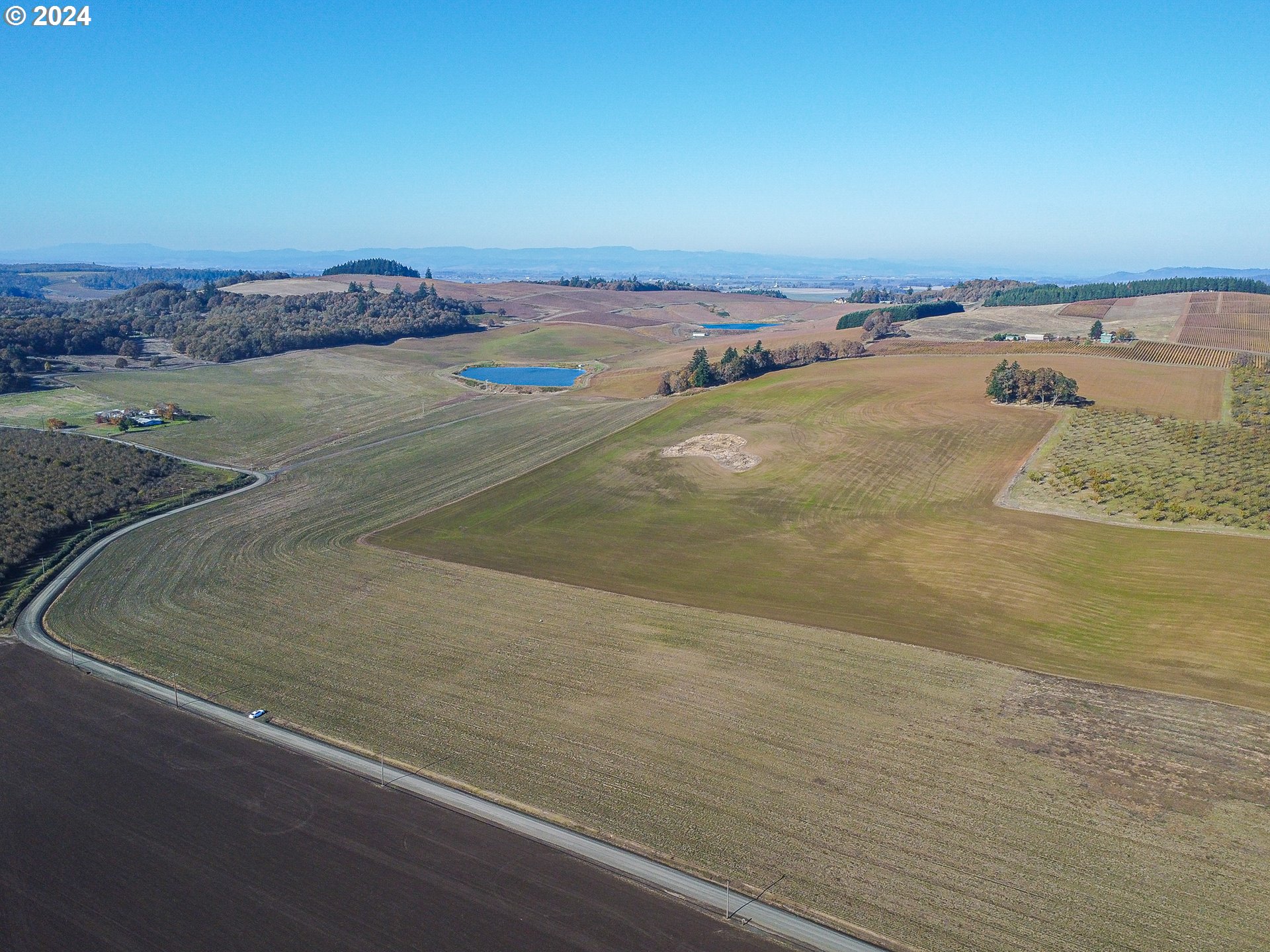 7725 Crowley Road Rickreall, OR 97371 - Photo 17 of 18 an aerial view of a beach