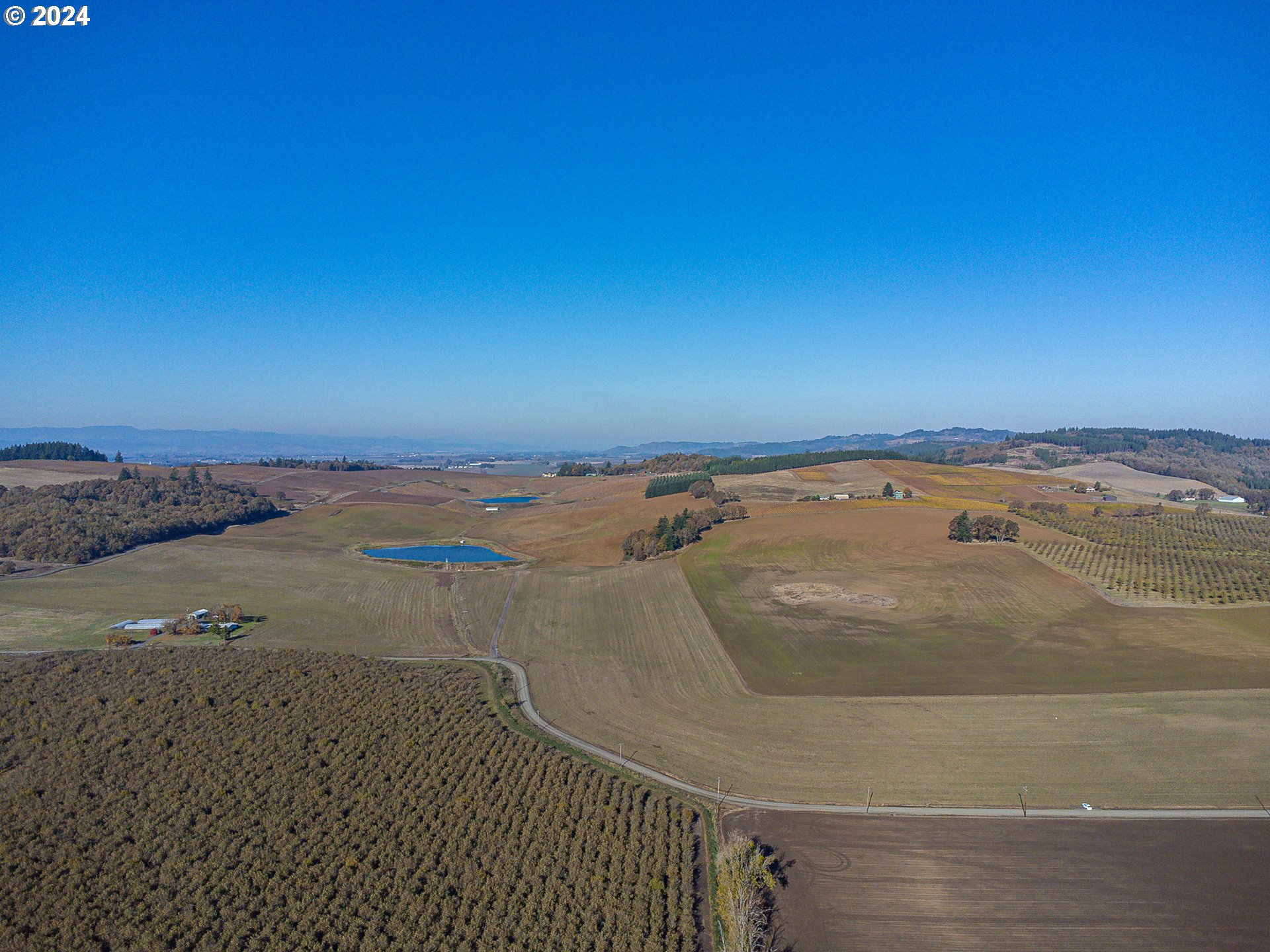7725 Crowley Road Rickreall, OR 97371 - Photo 10 of 18 a view of an ocean and beach