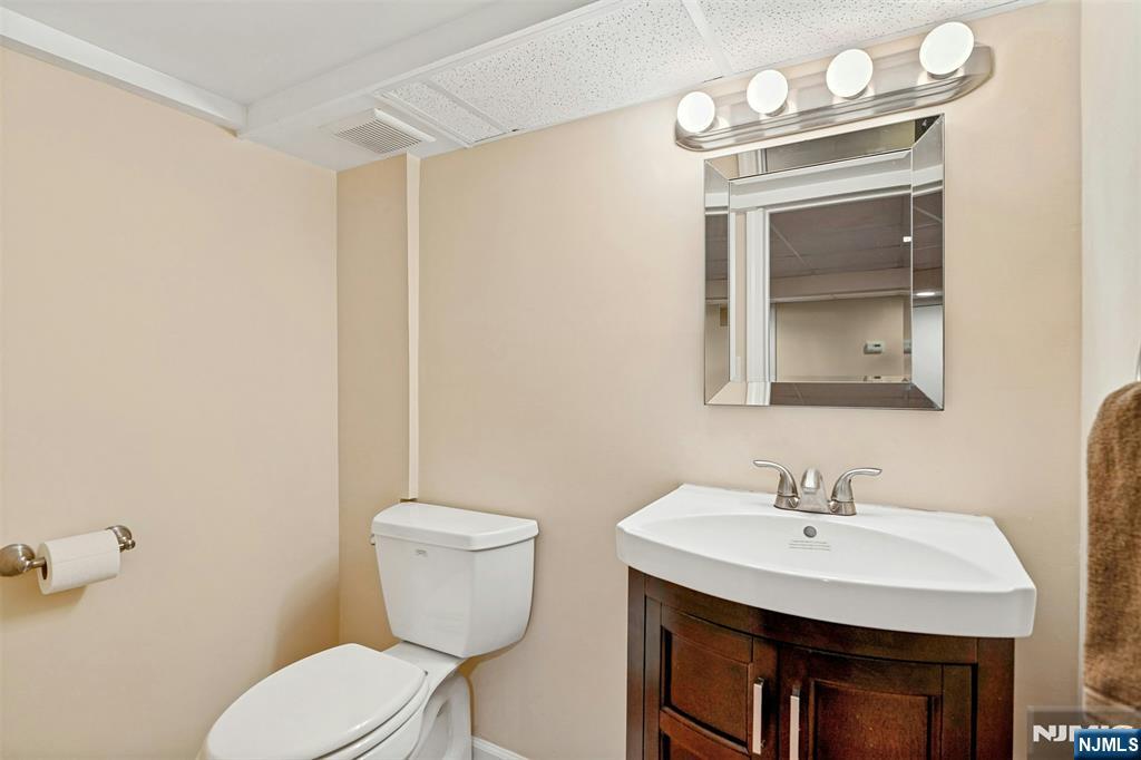 30 Brinkerhoff Avenue Teaneck, NJ 07666 - Photo 23 of 33