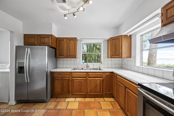 $1,250,000 | 8690 South Tropical Trail, Merritt Island, FL 32952