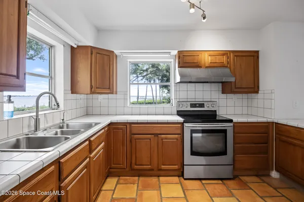 $1,250,000 | 8690 South Tropical Trail, Merritt Island, FL 32952