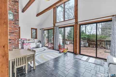 $889,000 | 16 Mountain Road, Wilton, CT 06897