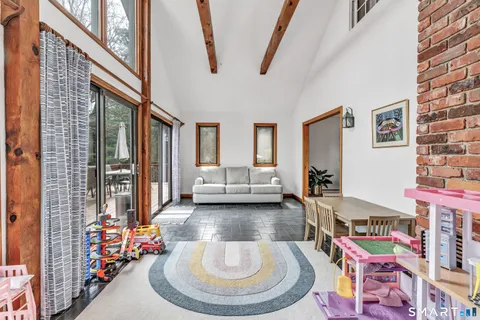 $889,000 | 16 Mountain Road, Wilton, CT 06897