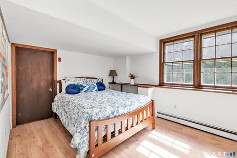 $889,000 | 16 Mountain Road, Wilton, CT 06897