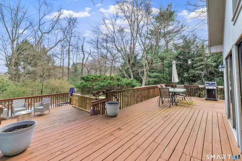 $889,000 | 16 Mountain Road, Wilton, CT 06897