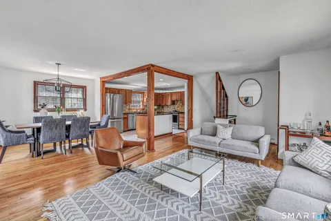 $889,000 | 16 Mountain Road, Wilton, CT 06897