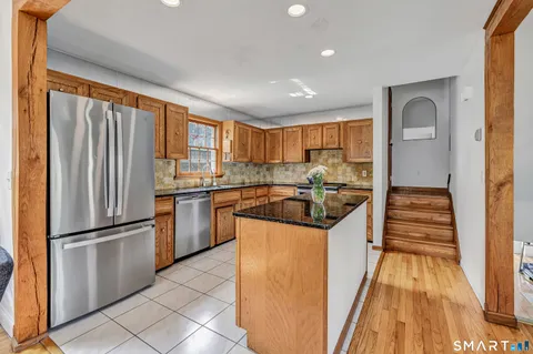$889,000 | 16 Mountain Road, Wilton, CT 06897